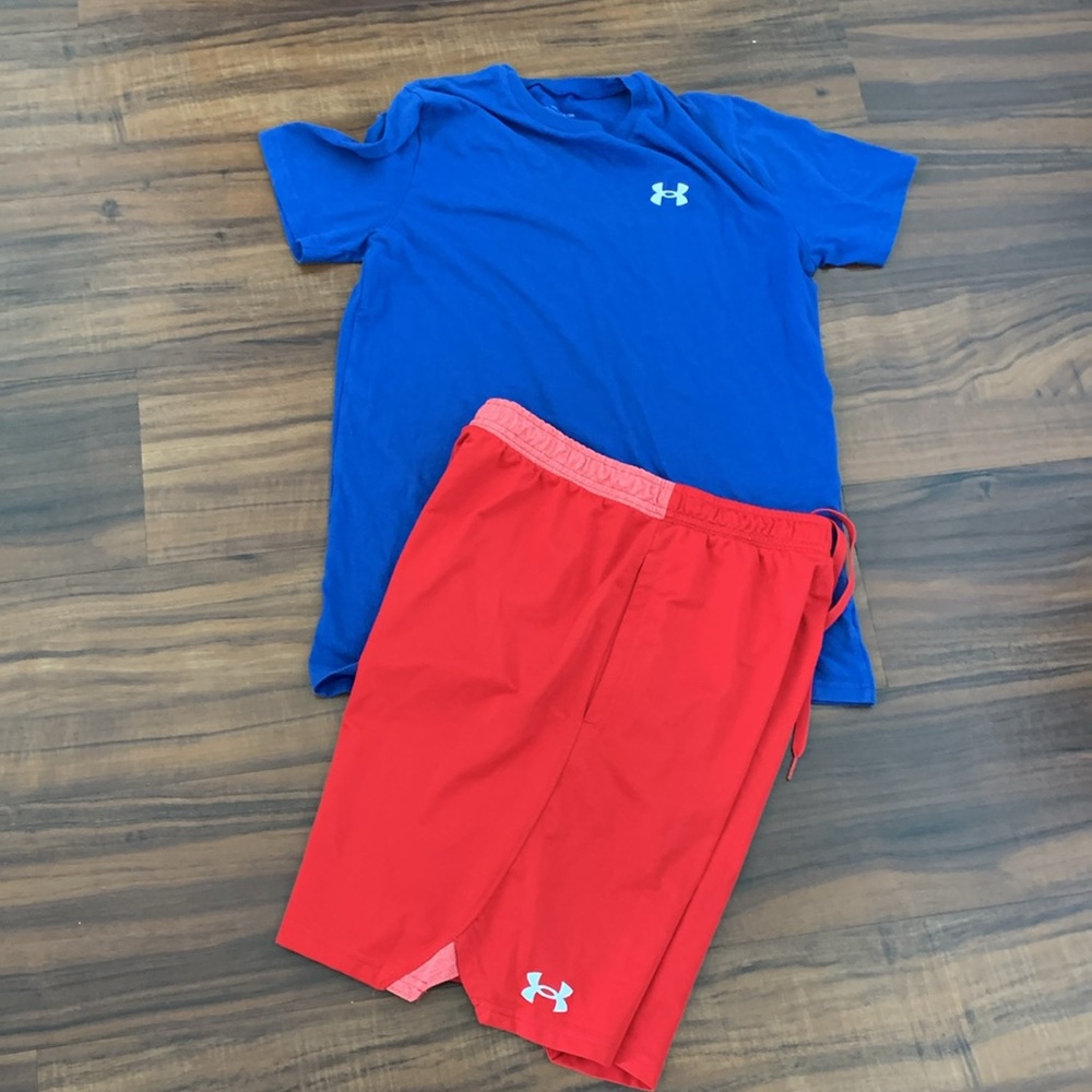 Under Armour Blue Tee & Red Athletic Shorts Set